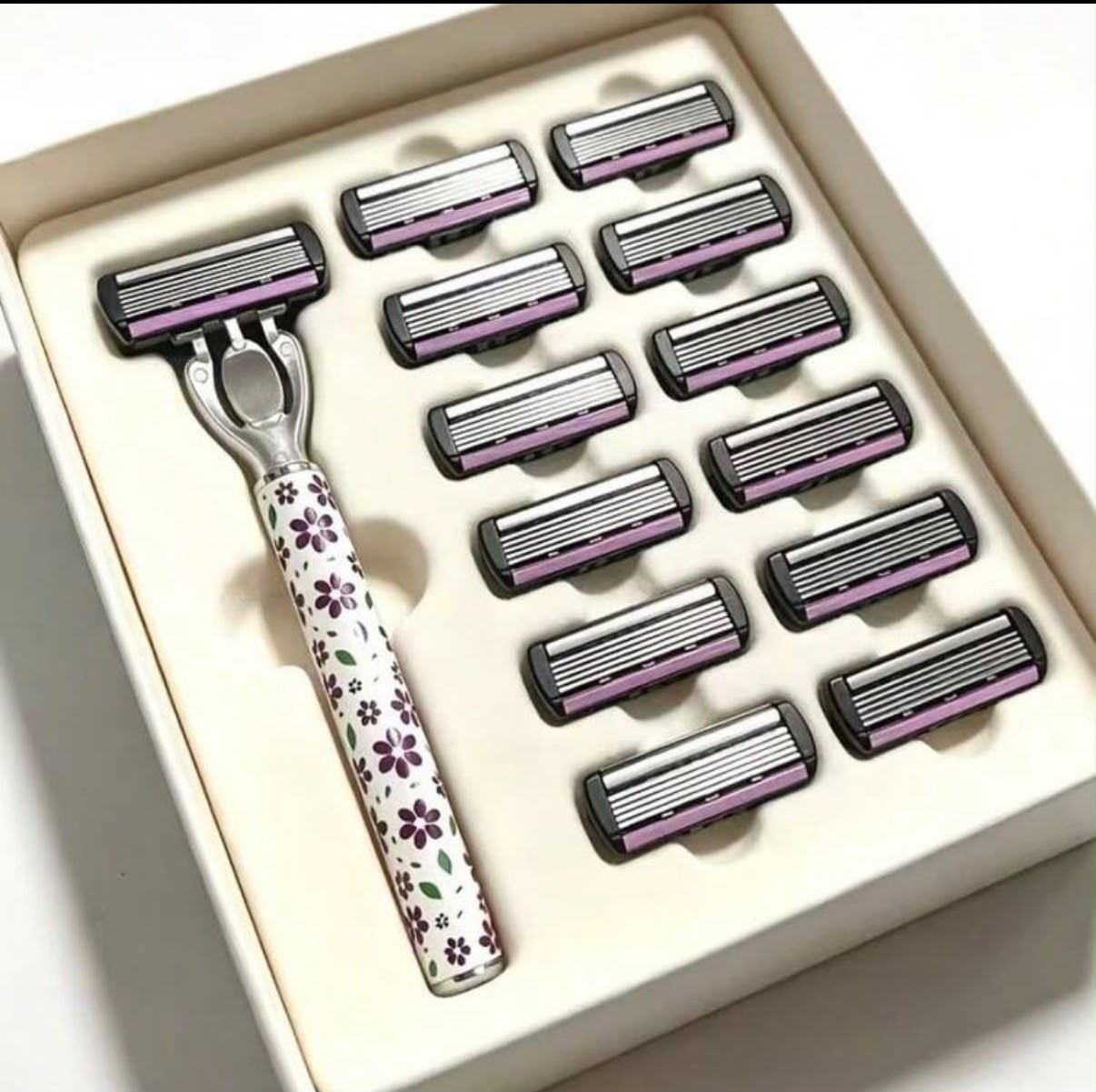 Rasoir Femme 6 Lames avec 12 recharges